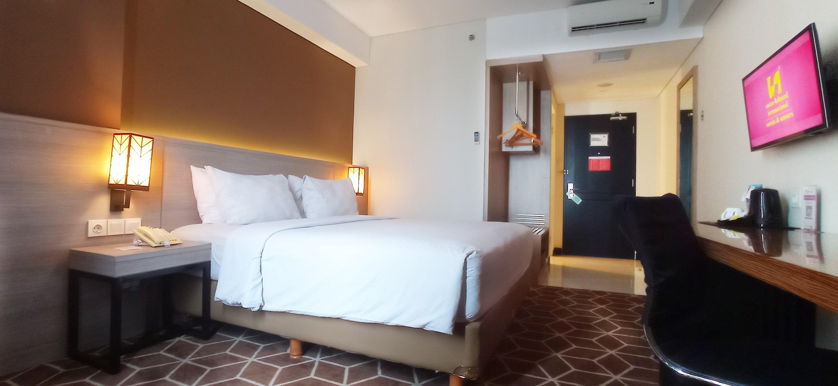 Swiss-Belinn Tunjungan Surabaya Exterior foto