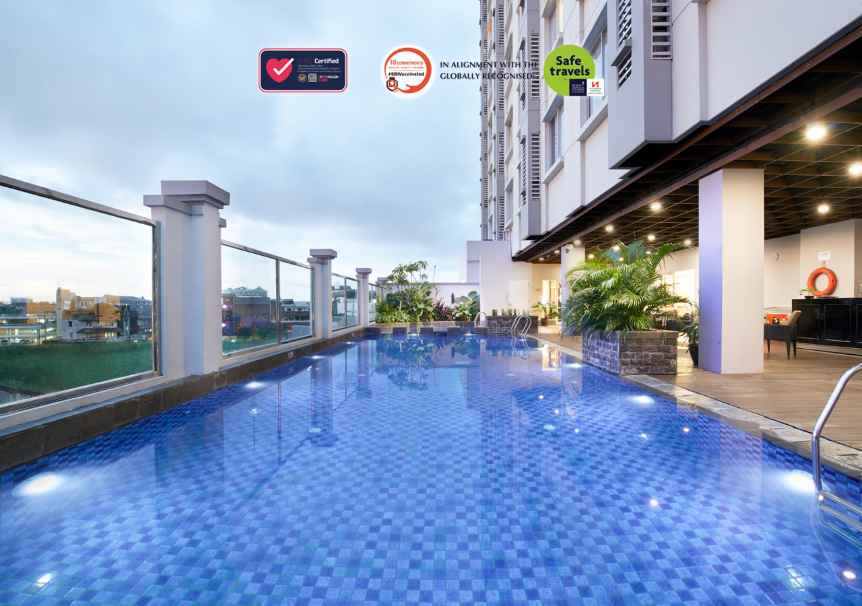 Swiss-Belinn Tunjungan Surabaya Exterior foto