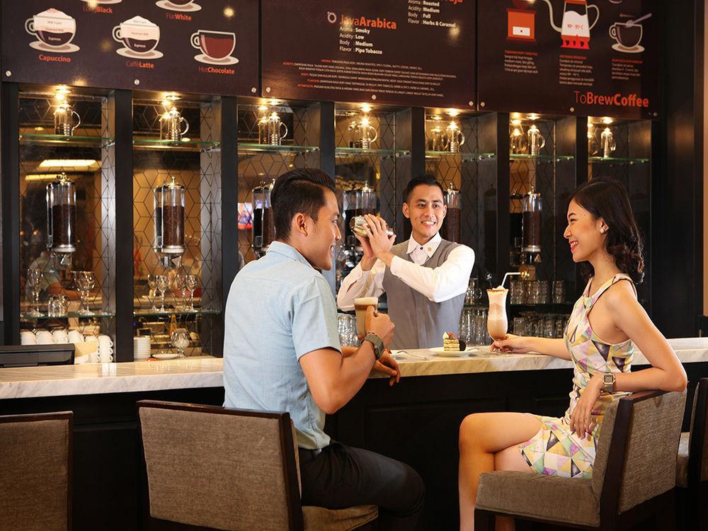 Swiss-Belinn Tunjungan Surabaya Exterior foto