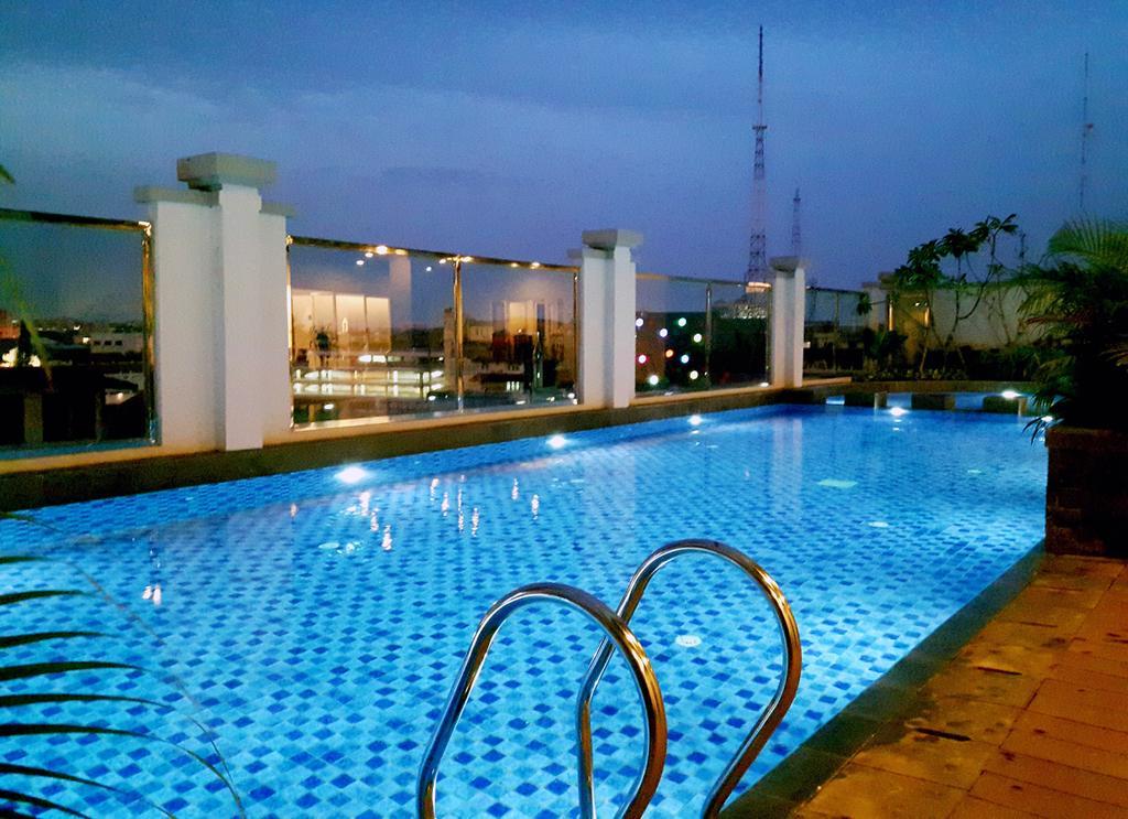 Swiss-Belinn Tunjungan Surabaya Exterior foto