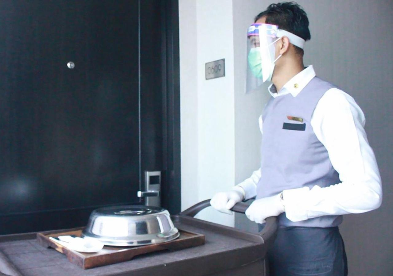 Swiss-Belinn Tunjungan Surabaya Exterior foto