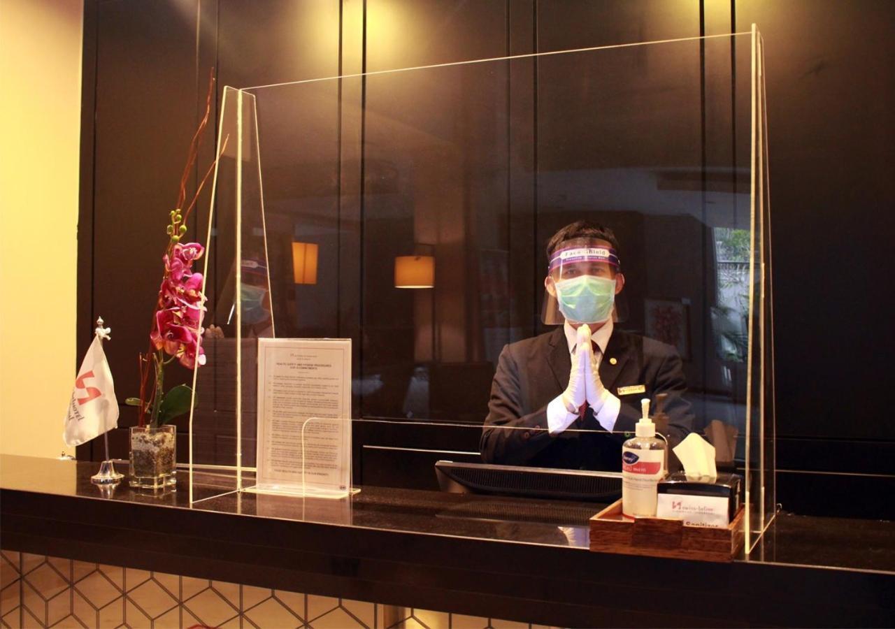Swiss-Belinn Tunjungan Surabaya Exterior foto
